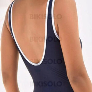 style sportif et sexy une pièce