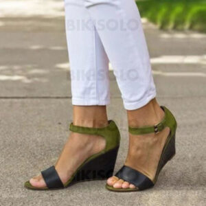 Sandales Compensée avec Boucle