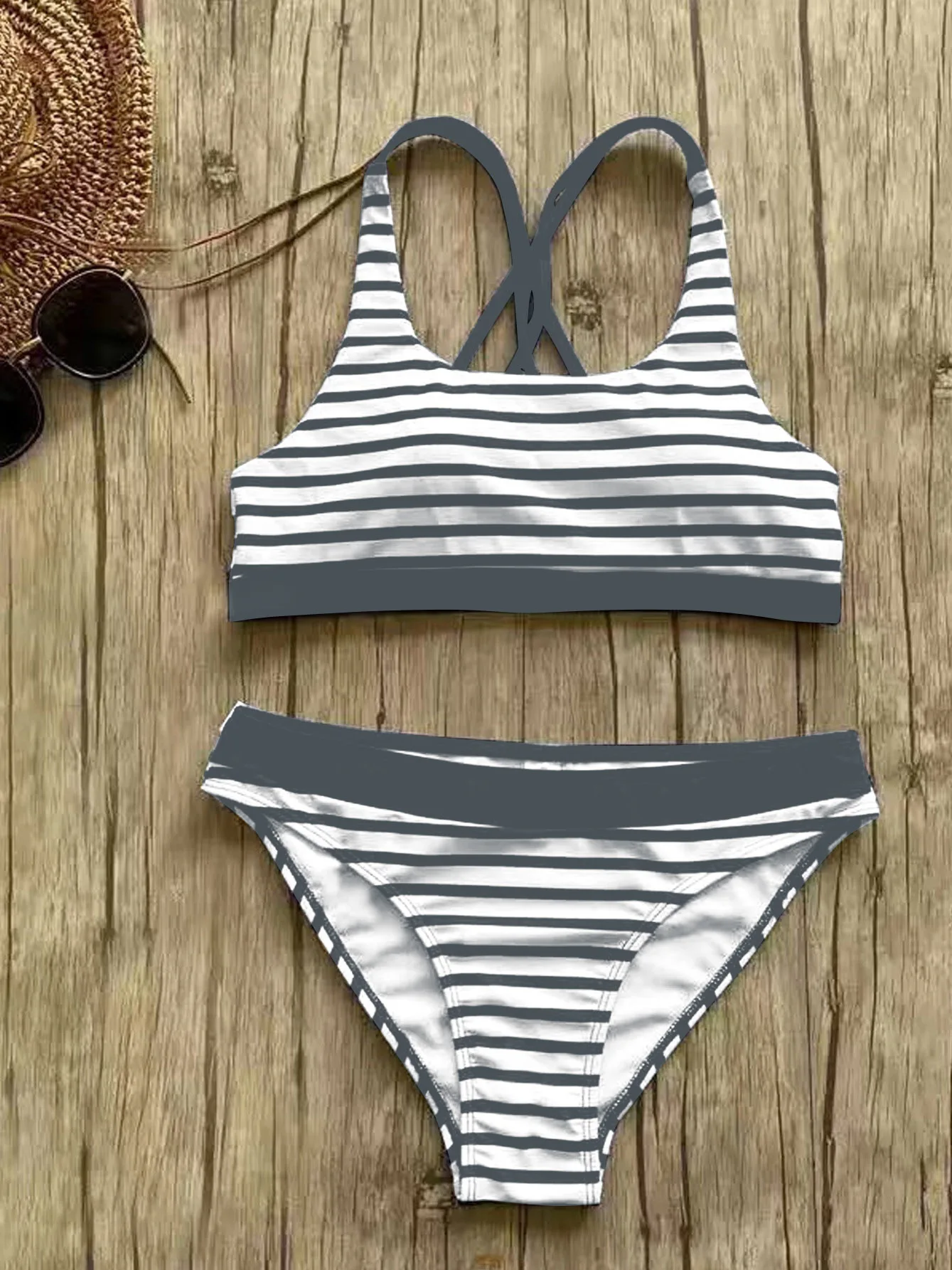 Maillot de bain brassière chic rayure – Image 8