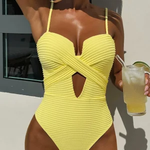 maillot de bain 1 pièce design croisé moderne