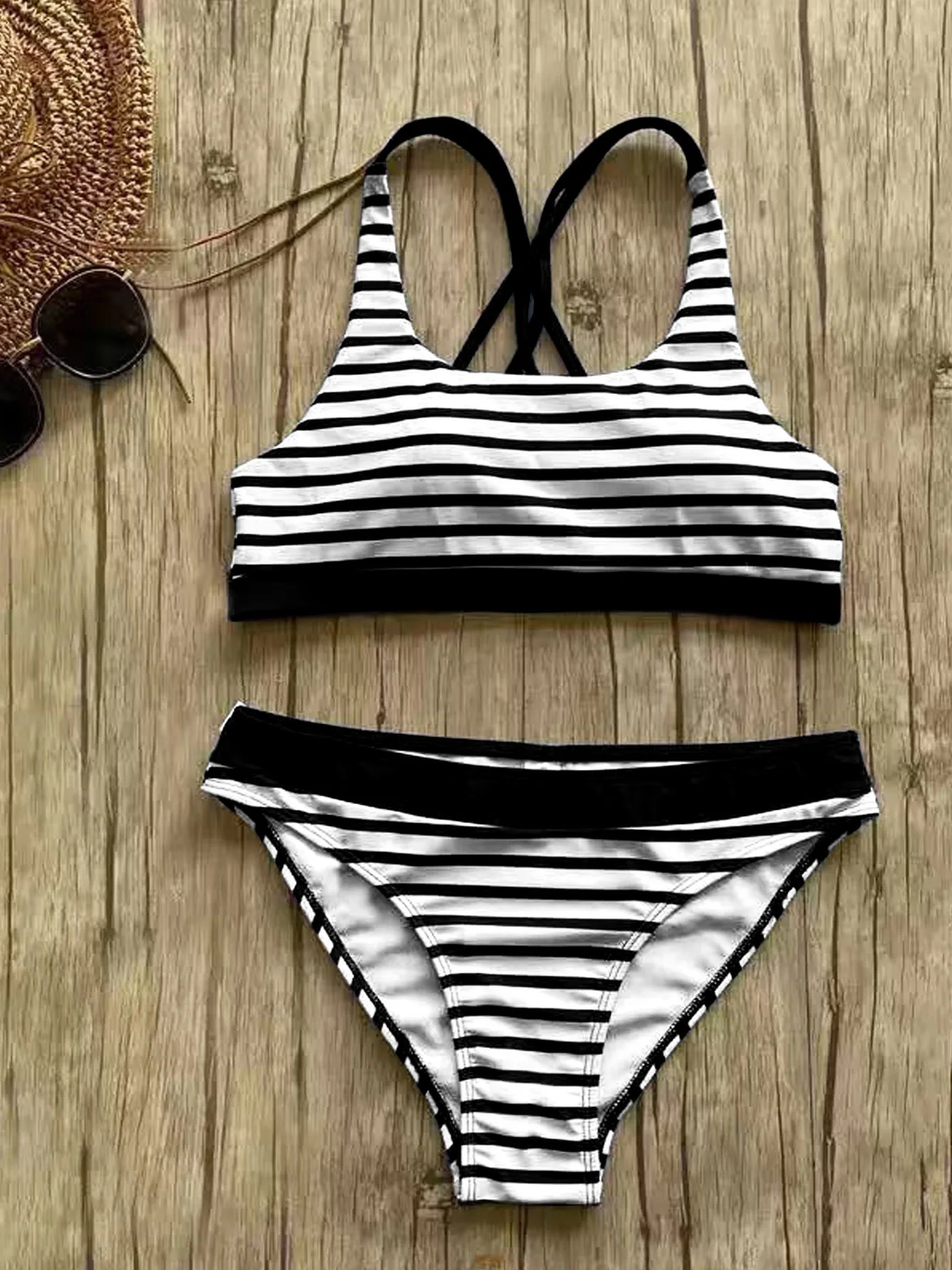 Maillot de bain brassière chic rayure – Image 9