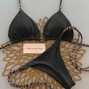 Maillot de bain tanga tendance avec lacets
