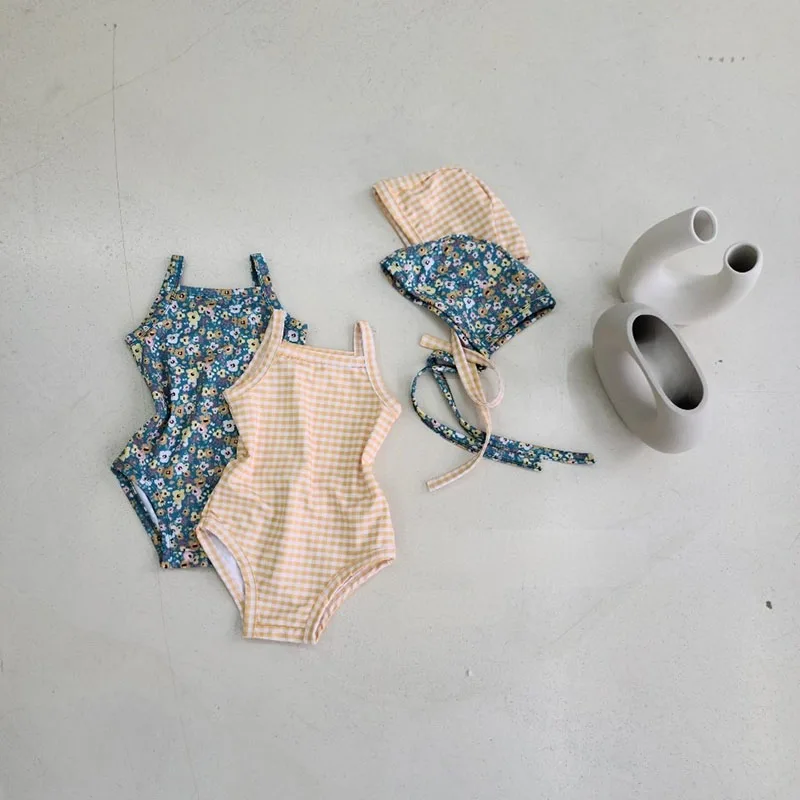 Maillot de Bain Bébé Fille Fleuri avec Chapeau – Image 3
