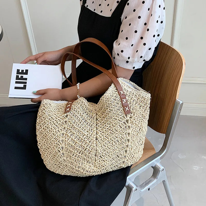 Design naturel du sac en paille Zoya