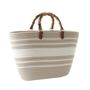 Panier de plage tendance en osier marsala