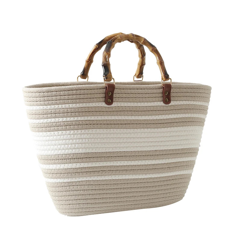 Panier de plage tendance en osier marsala