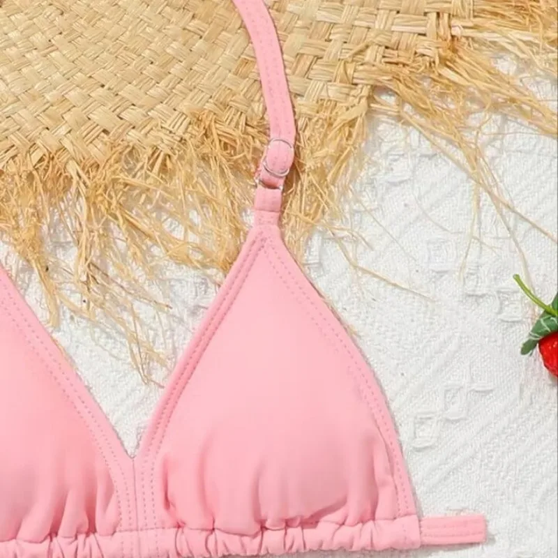Design tropical éclatant pour maillot de bain fille