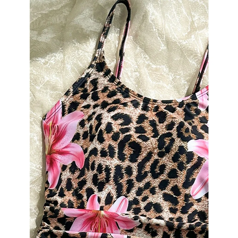 Maillot de Bain Fille 1 Pièces Tropical avec Paréo – Image 3