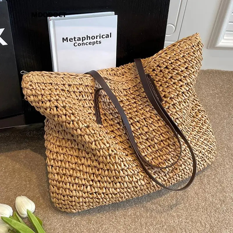 Sac cabas en osier tressé pour vacances