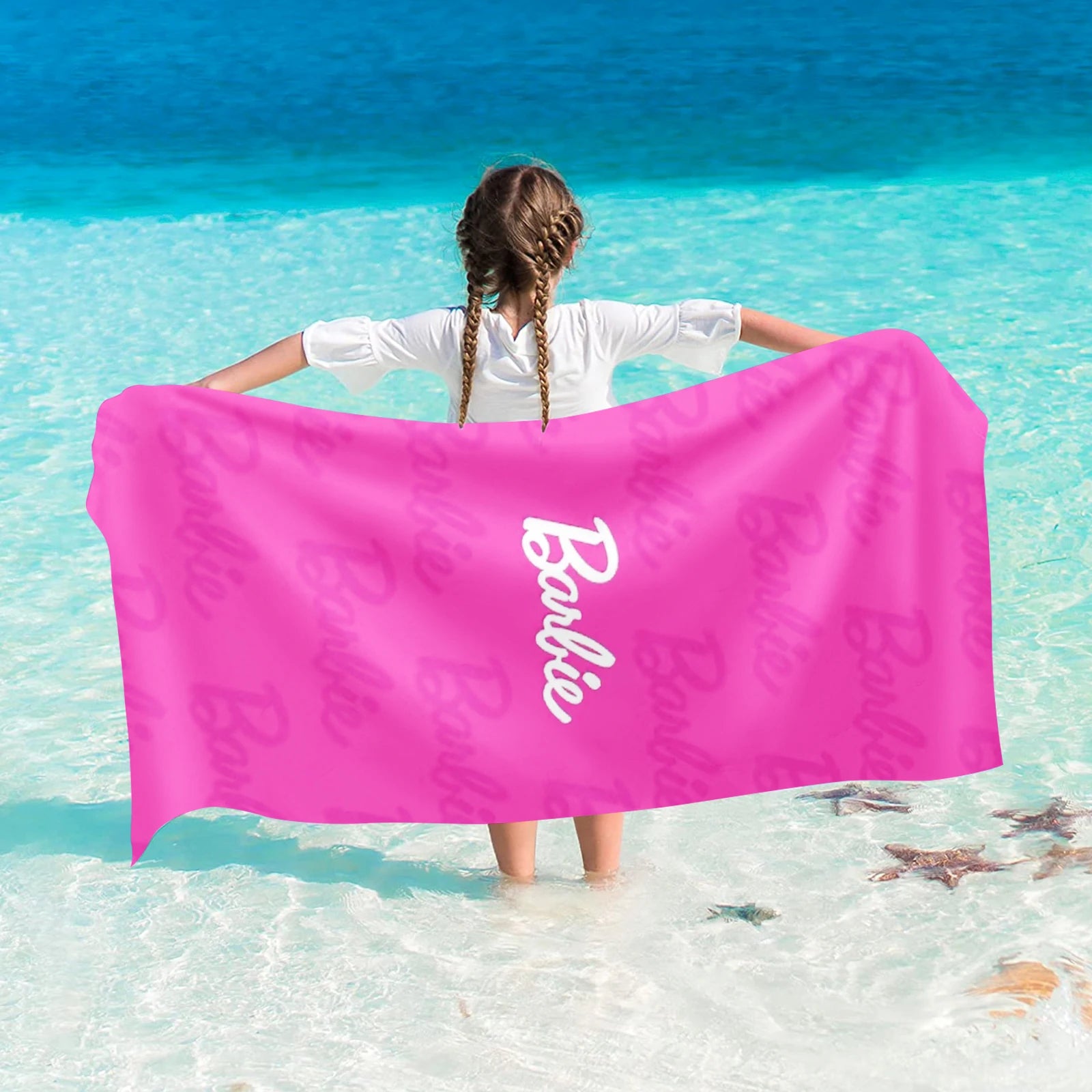 Style iconique de Barbie sur serviette de plage