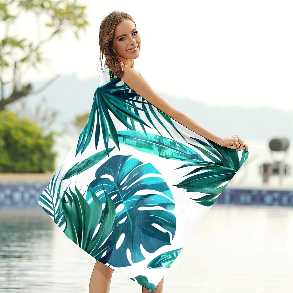 Serviette de plage femme design moderne