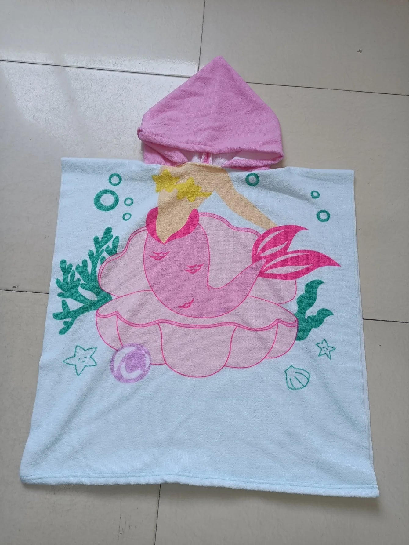 Serviette de plage avec motifs tropicaux fille