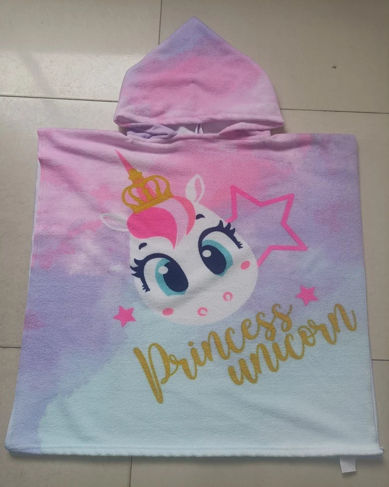 Design licorne pour serviette de plage enfant