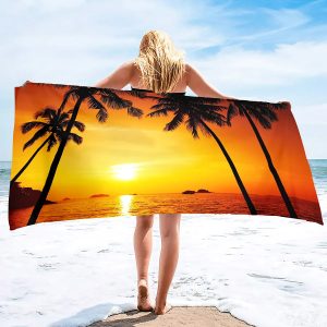 Serviette de plage originale sur sable fin