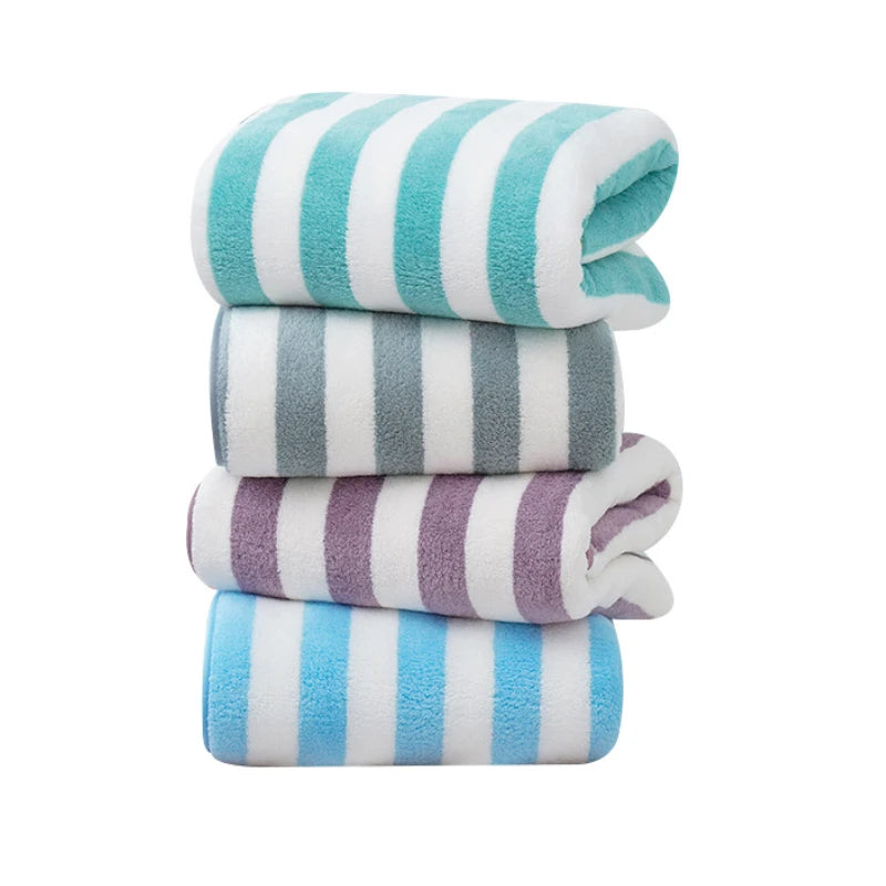Serviette de plage absorbante rayée