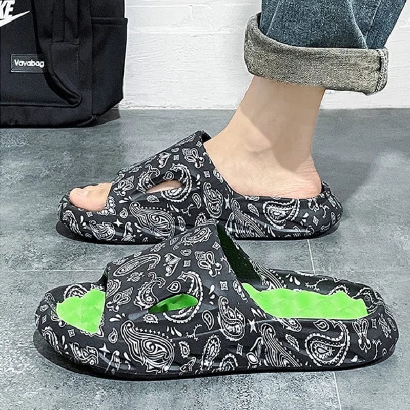 Zoom sur les claquettes été Classic confortables
