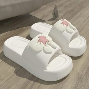 Vue de face des sandales compensées pour femme Sunset