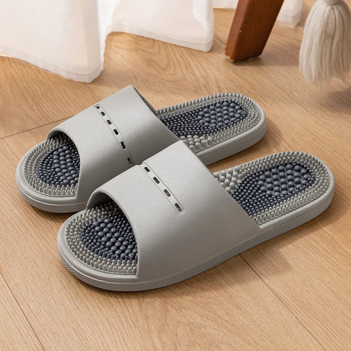 Sandales légères Aqua Step sur rocher côtière