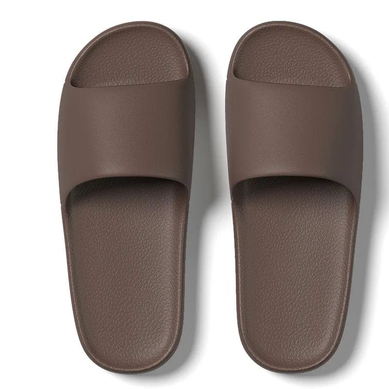 Confortables claquettes de plage Summer Flow sur sable