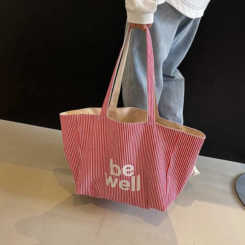 Intérieur spacieux du Maxi Tote Bag Gyail
